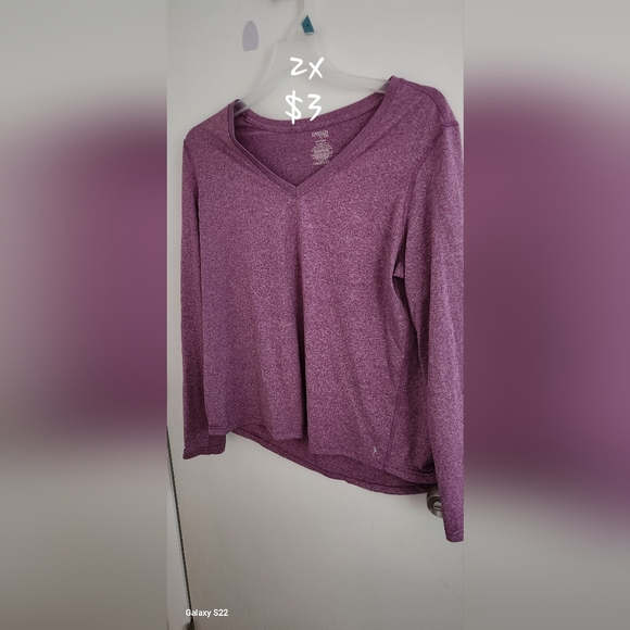 Clothes - Picture 3 of 16